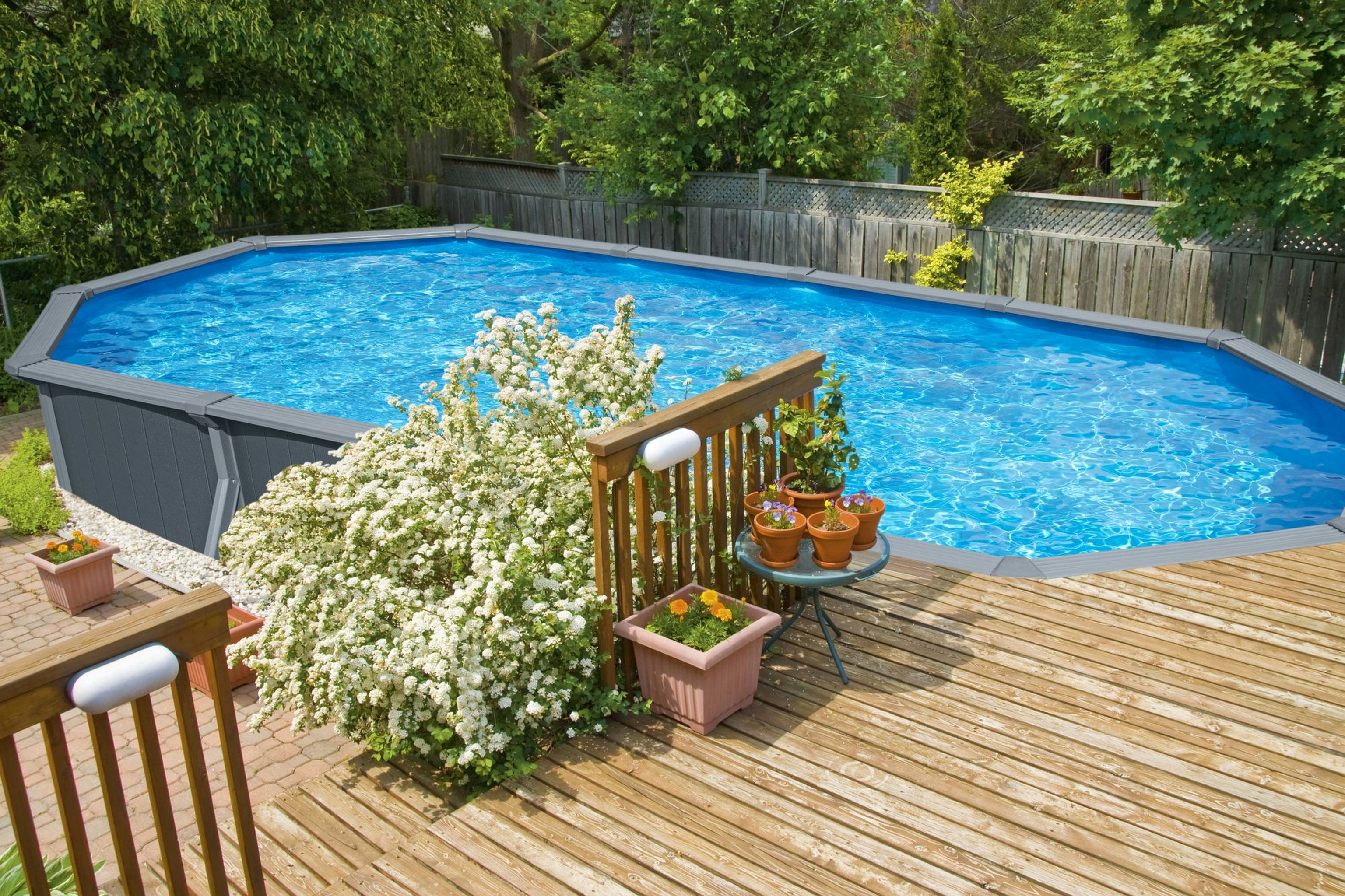 Bestway Hydrium Stahlwandpool Komplett-Set 732 x 366 x 132 cm oval