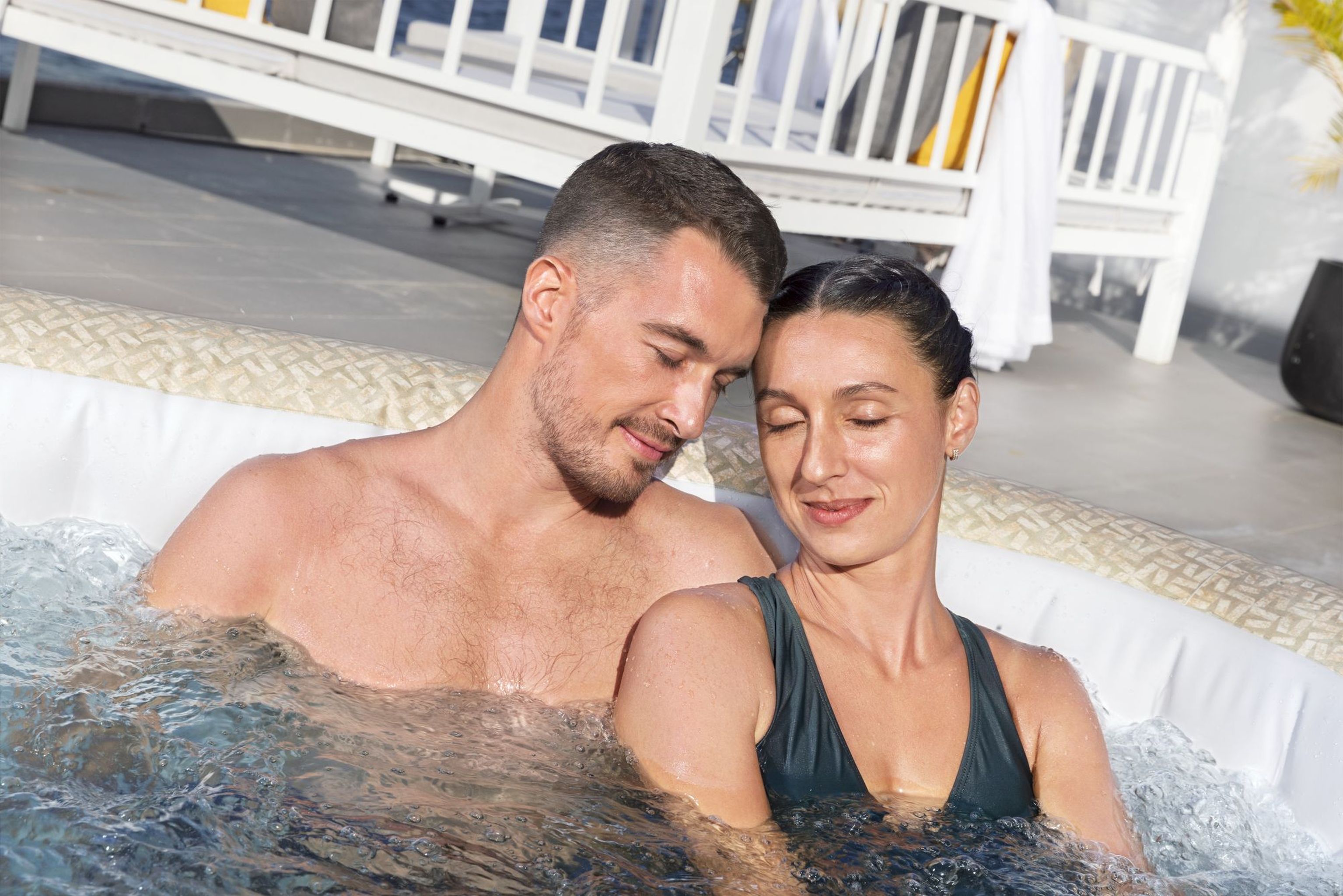 Bestway LAY-Z-SPA Rome AirJet Whirlpool 7 Personen 201 x 201 cm Bestway LAY-Z-SPA Rome AirJet Whirlpool 7 Personen 201 x 201 cm