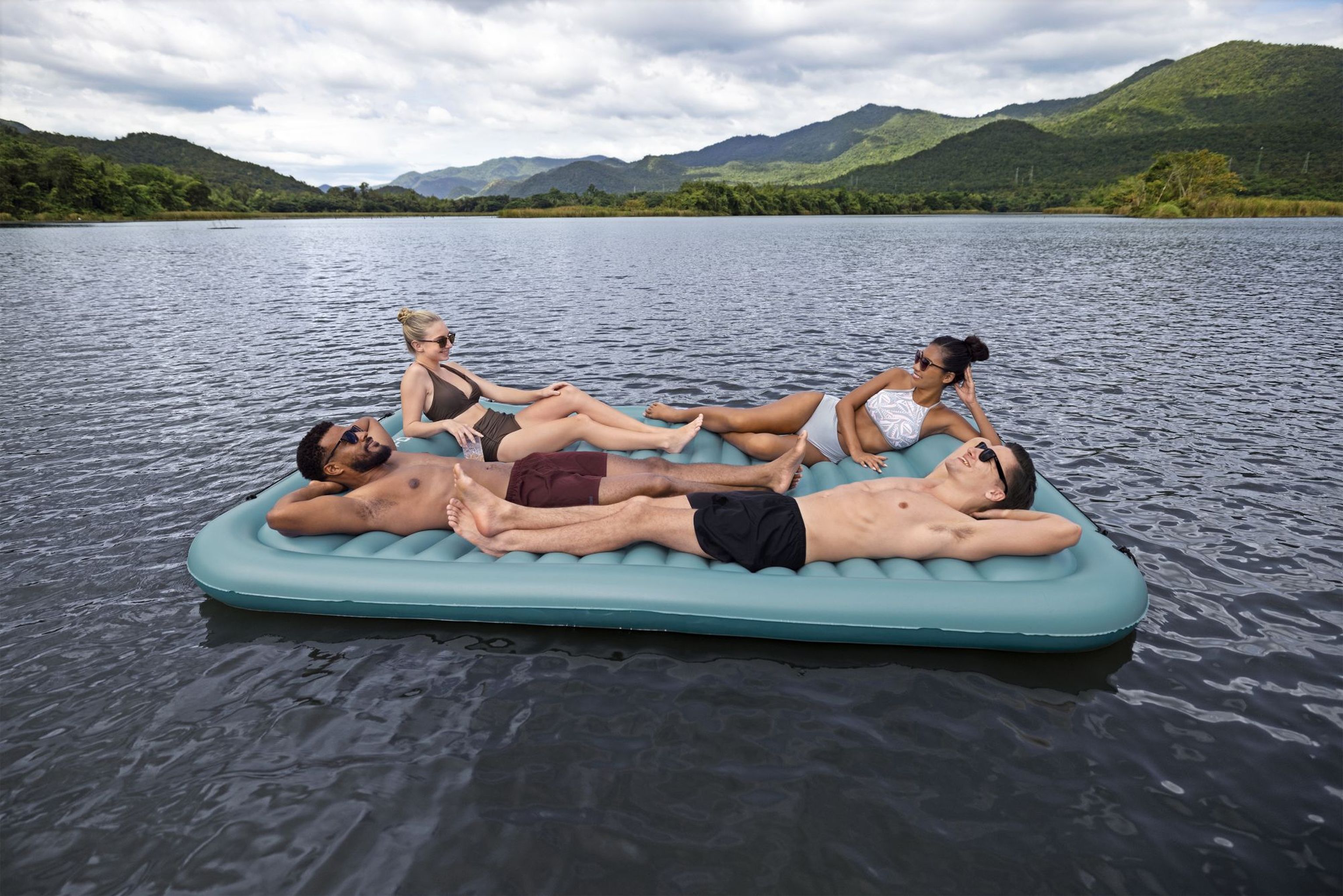 Bestway Hydro Force Plattform Sun Soaker 290 x 191 cm, 4 Personen Bestway Hydro Force Plattform Sun Soaker 290 x 191 cm, 4 Personen